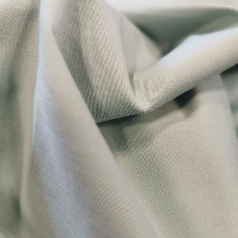 Bomuld Satin 149,-  Mint tyrkis nr. 71