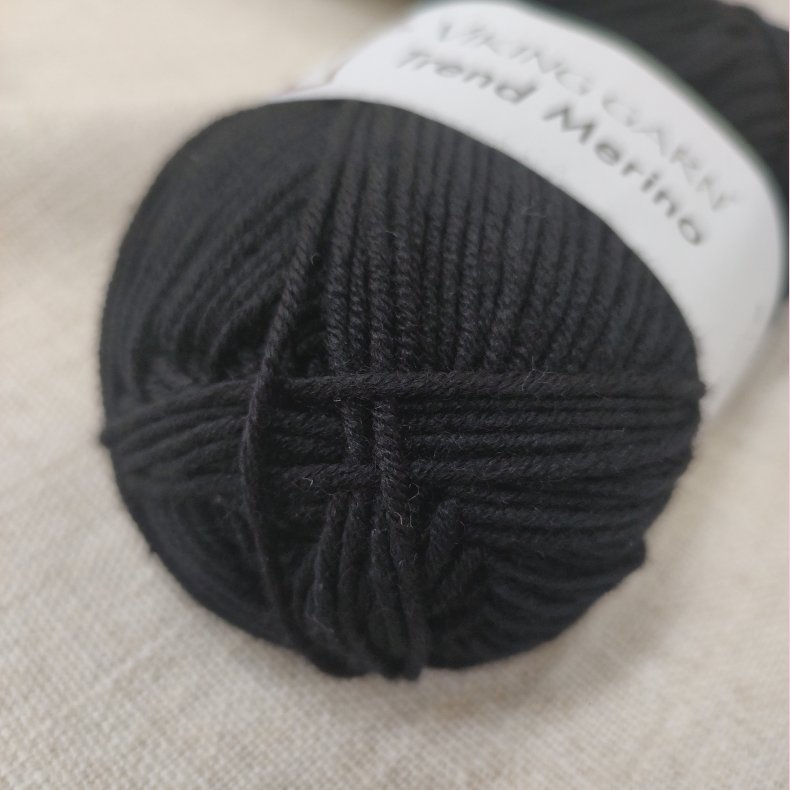 TREND MARINO // Sort Nr. 403