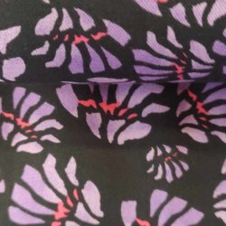 Vvet viskose // Sort lilla blomst