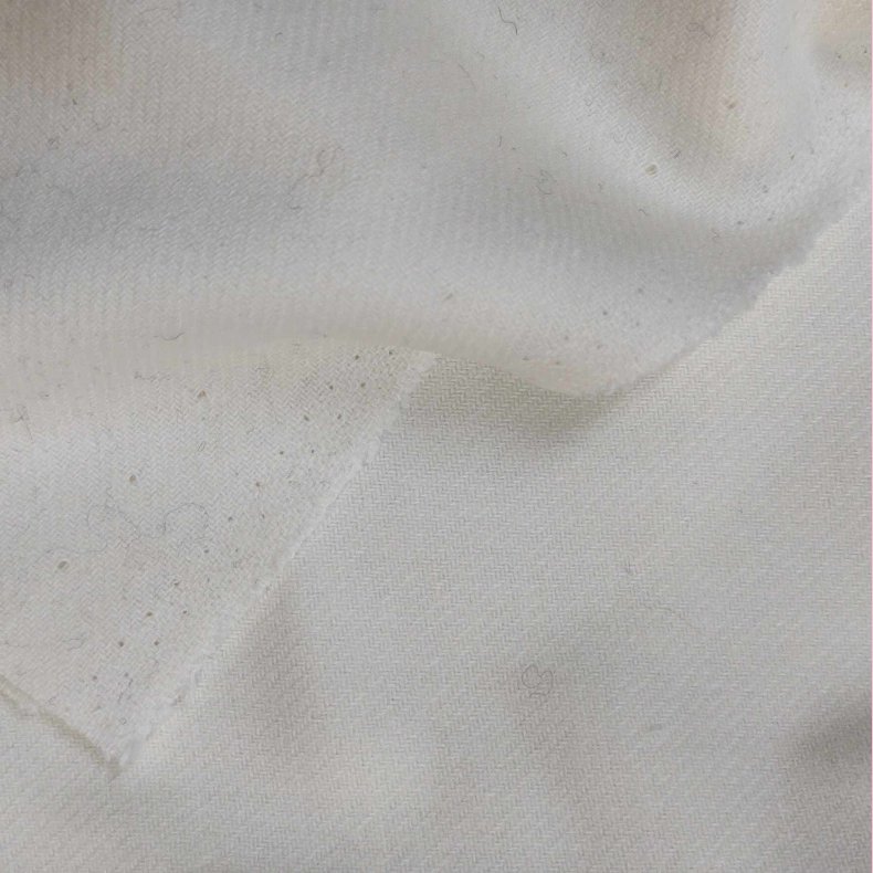 Uld v�vet // White