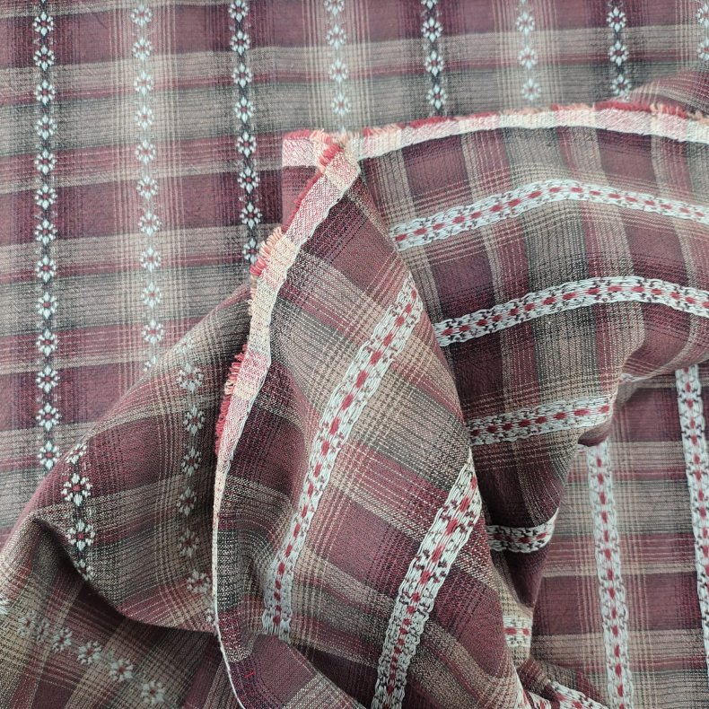 Tochio yarn-dyed //Kukma Stribet blomst Bordeaux