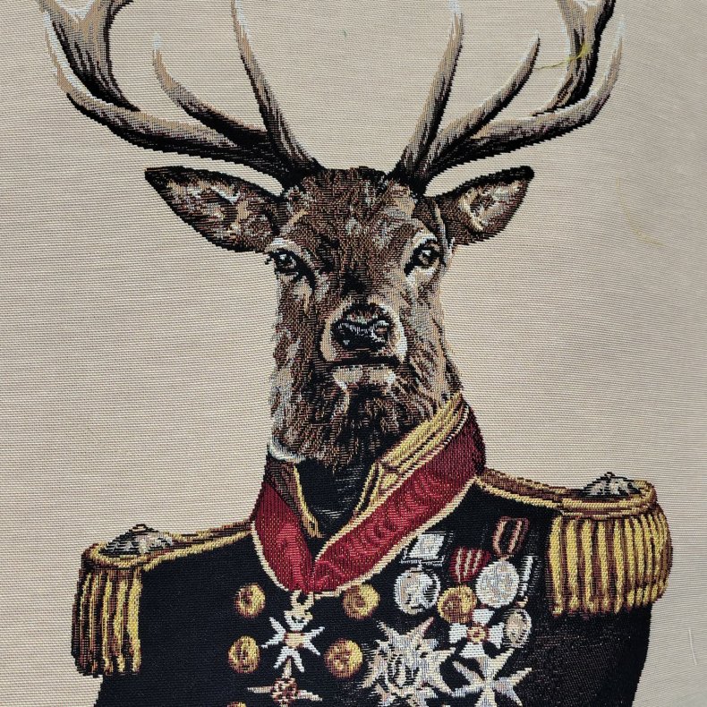Gobelin // Kronhjort i Uniform