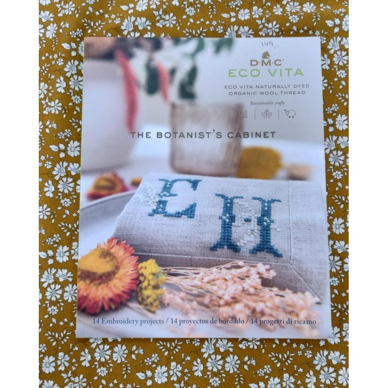 THE BOTANIST'S CABINET // Japansk Broderi bog