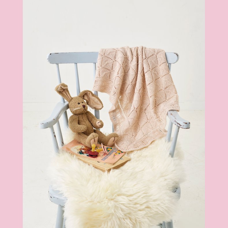 StrikkeOpskrift // Babyt�ppe med rombem�nster