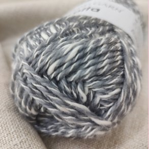 Lotta // Mrke Gr Nr. 213