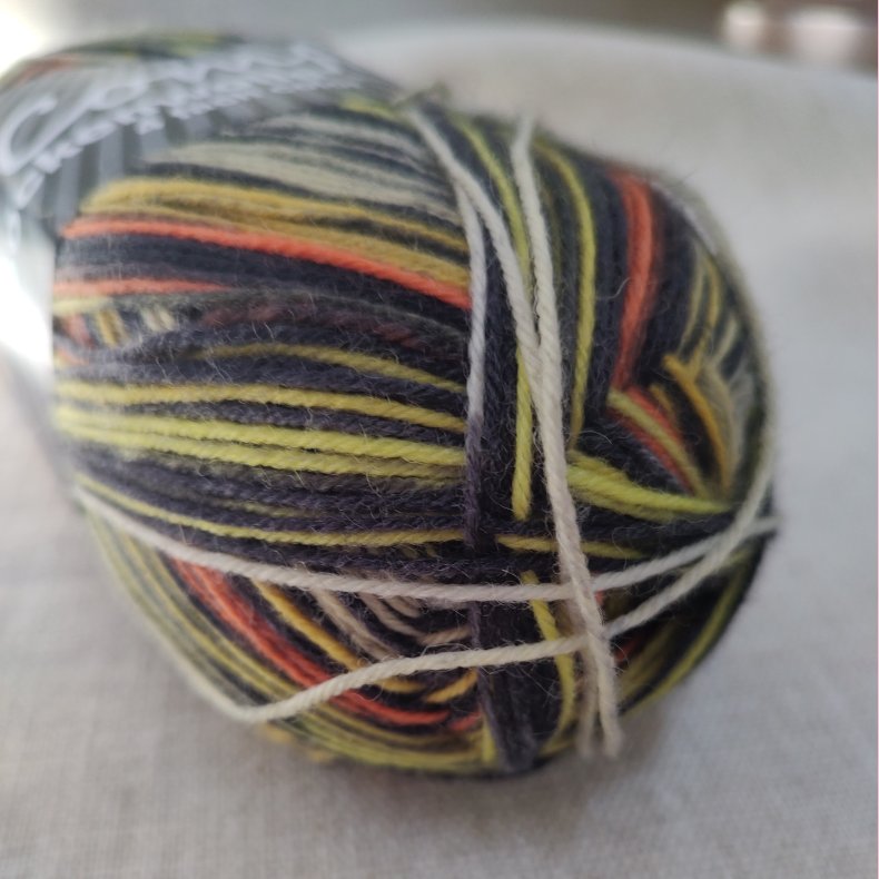 Str�mpegarn // Black Fire