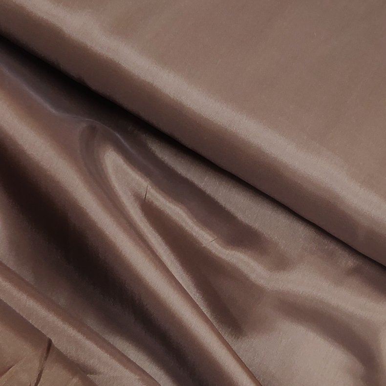 Foer Acetat // M�rke brun