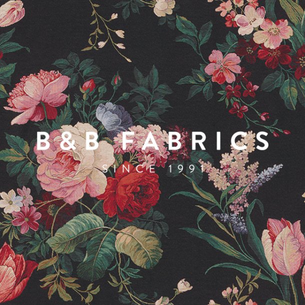 Gobelin // Painted Vintage Bouquet