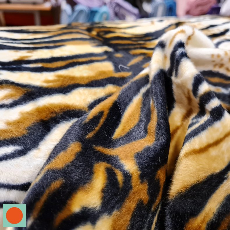 Pels imiteret 119,- Korthret tiger