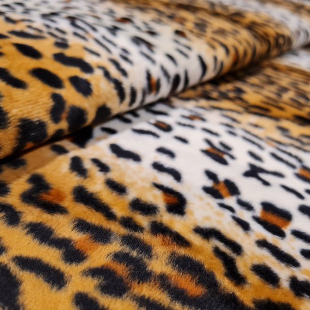 Pels imiteret 119,- Korthret Leopard