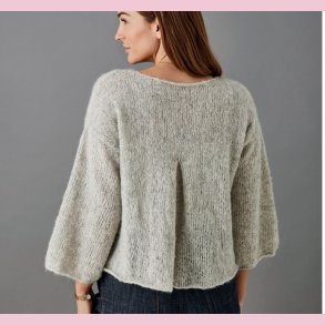 Strikkeopskrift PDF // Nanna bluse med l�g i ryggen nr. 892311 DK SE NO