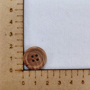 Knap // Tr� 4 huller 2cm