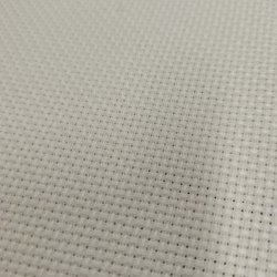 Broderi stof  // 4,4 thr. R� Hvid