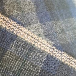 Jacquard Brokade // Skotsk Tern Brstet Bl Sort Gr 